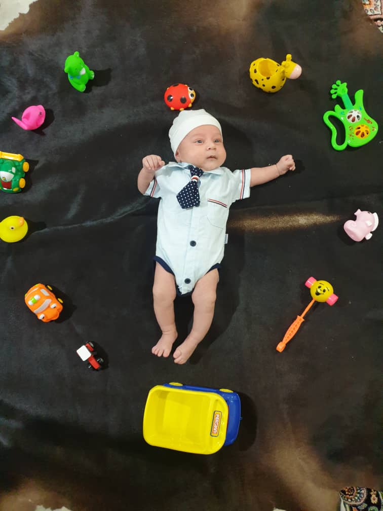 یک ماهگی نوزاد کیان مرزبان