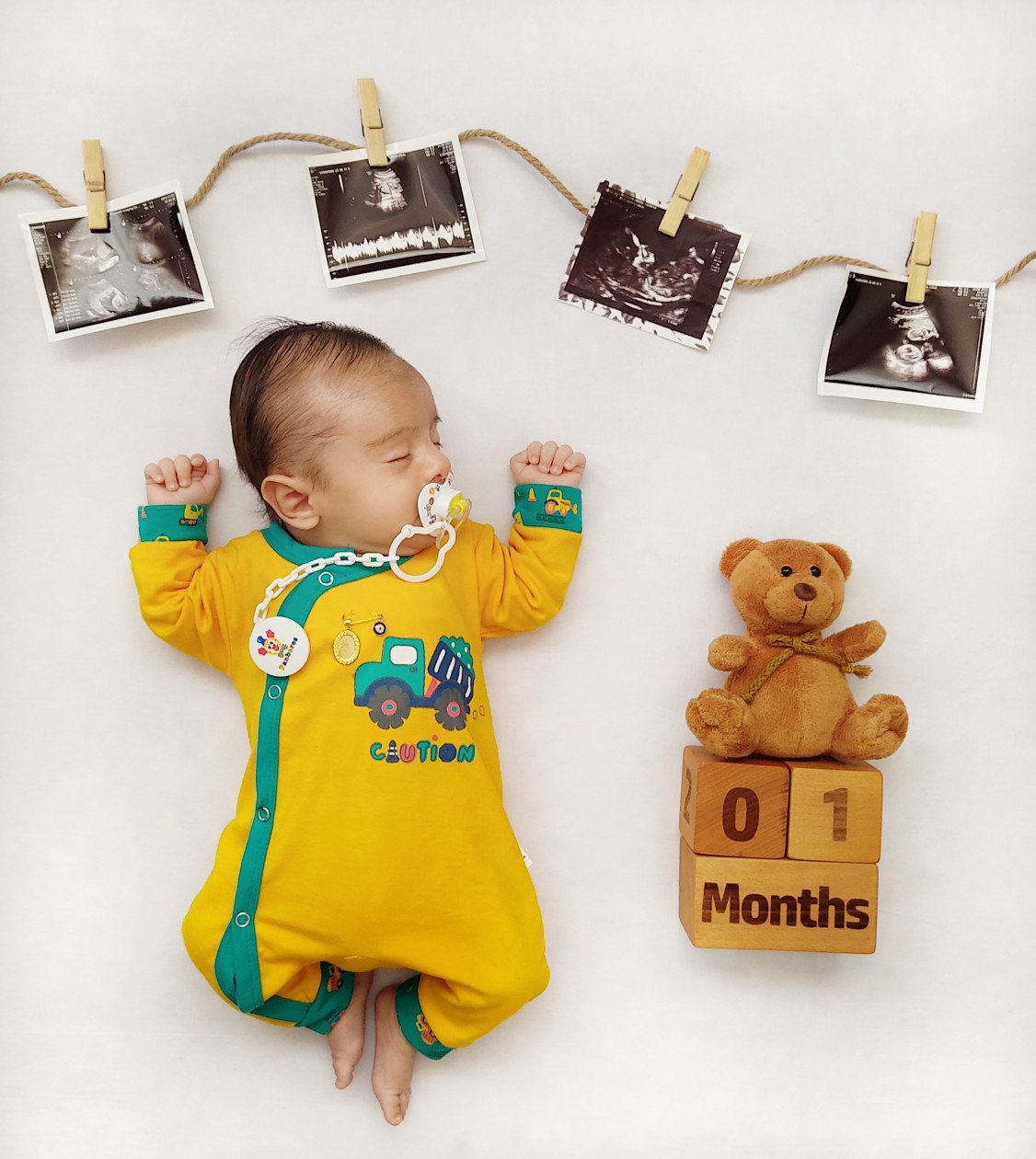 مکعب تاریخ شمار ویژه آرن طلوعی