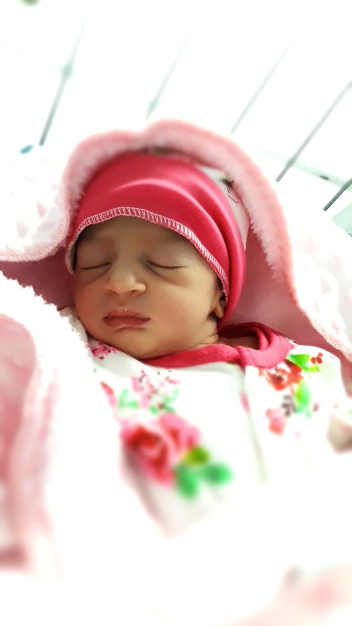 متولد شدن نوزاد هلن سلیمی