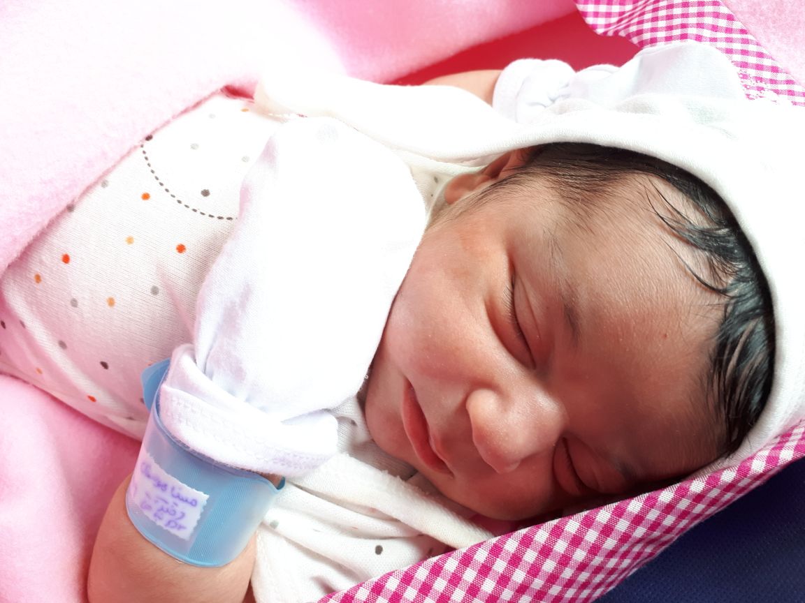 متولد شدن نوزاد سیده رستا هاشمی