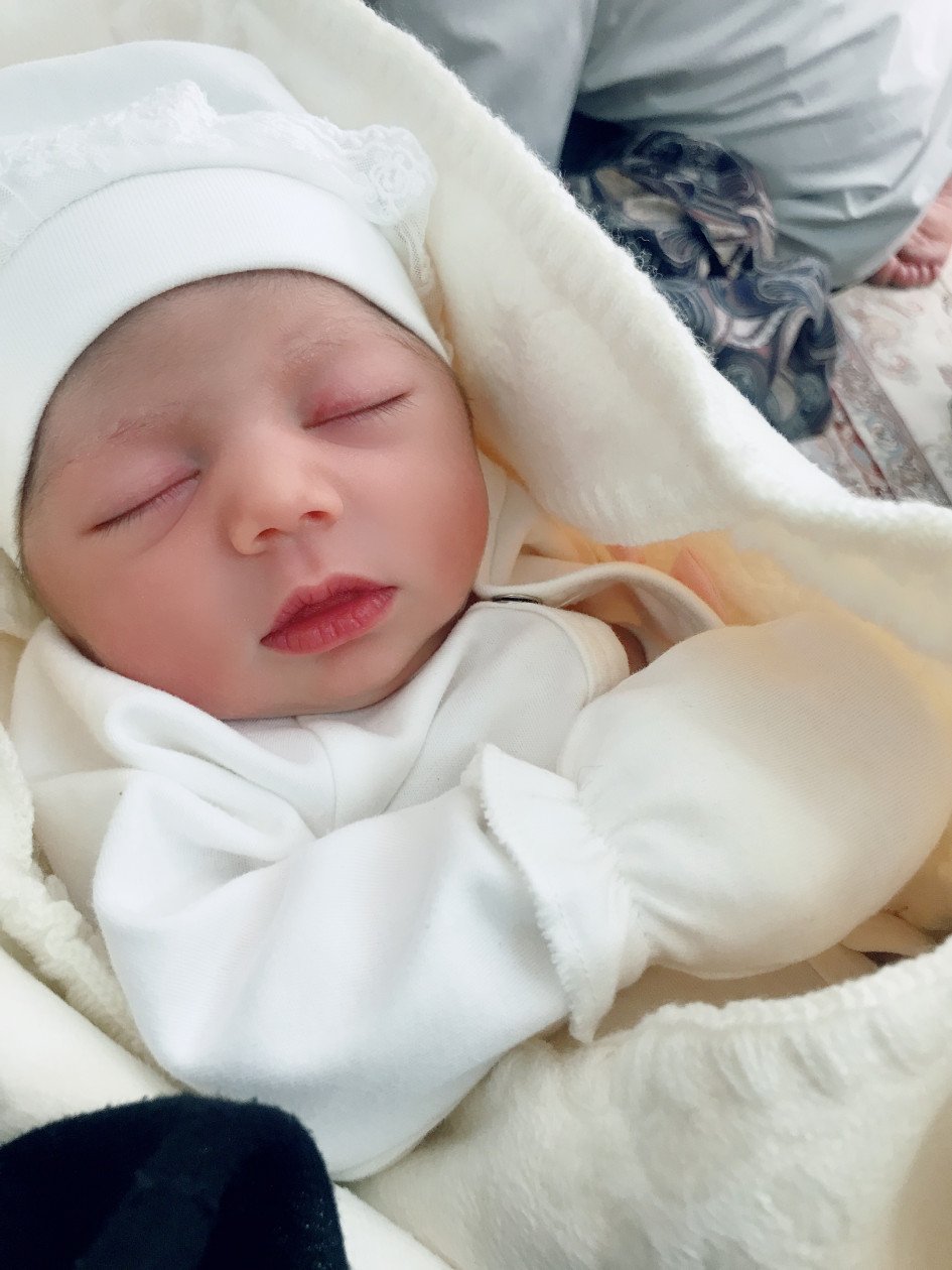 متولد شدن نوزاد النا جنت