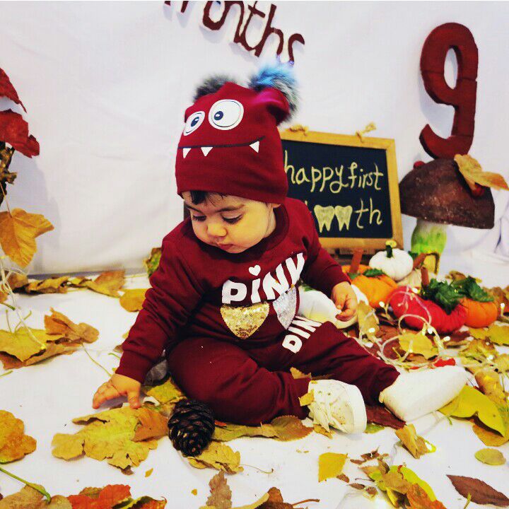 تم عکس زمستانی نوزاد نهال سیاوشی