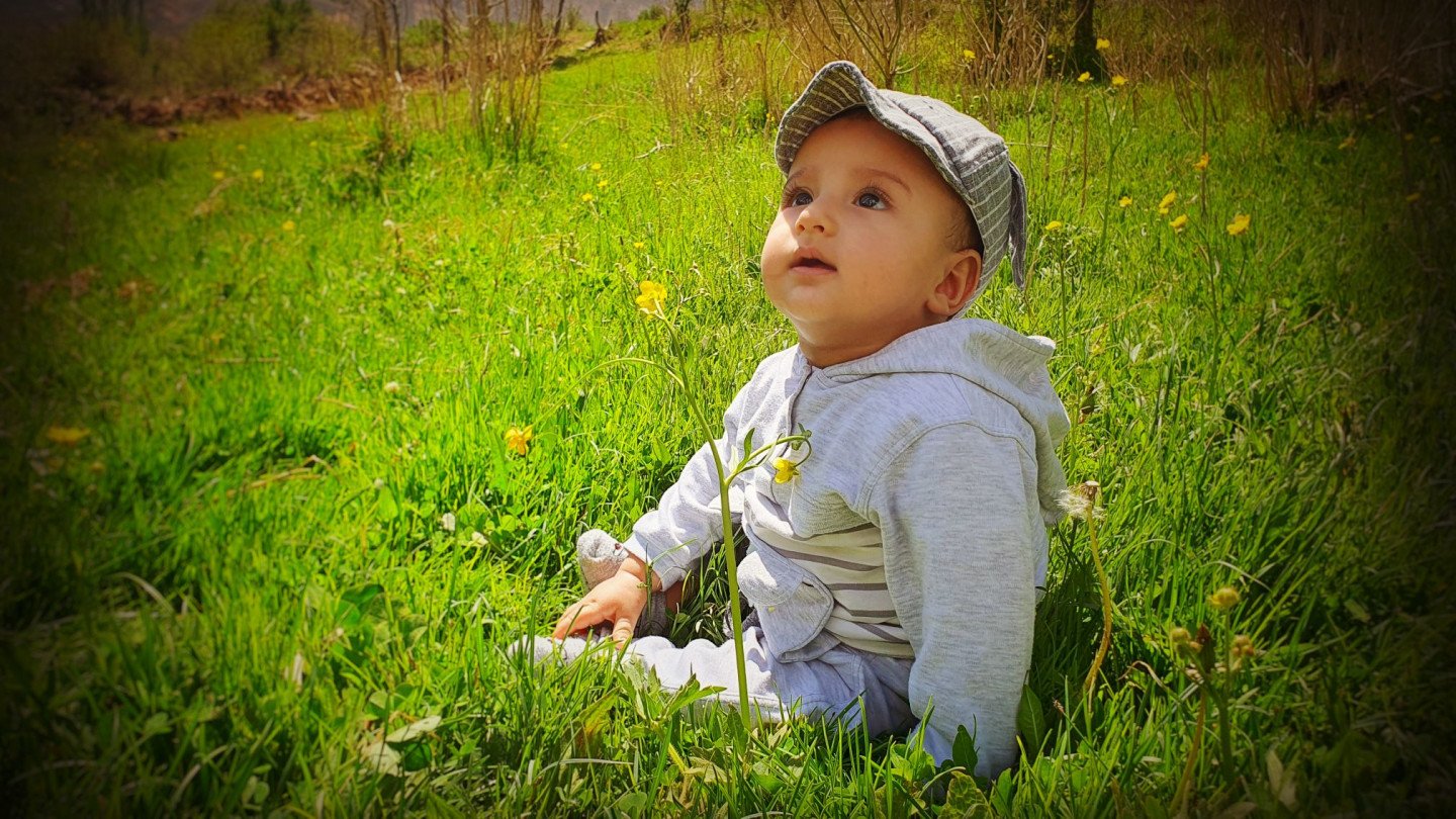 تم عکس بهاری کودک هوراد عباسی جوان