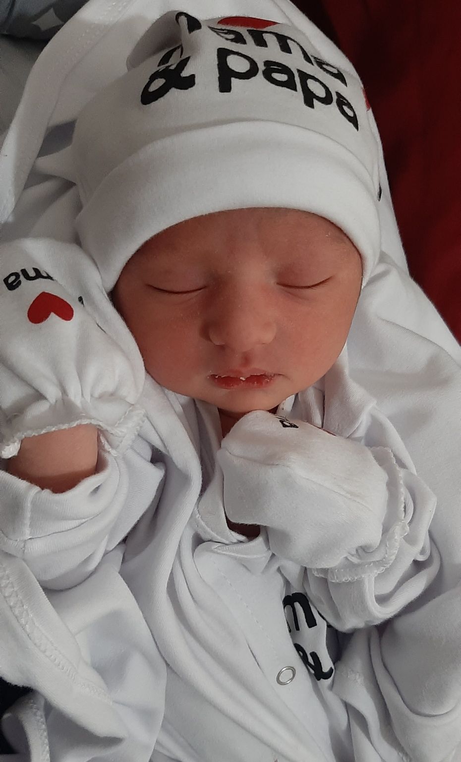 متولد شدن نوزاد هوراد عباسی جوان