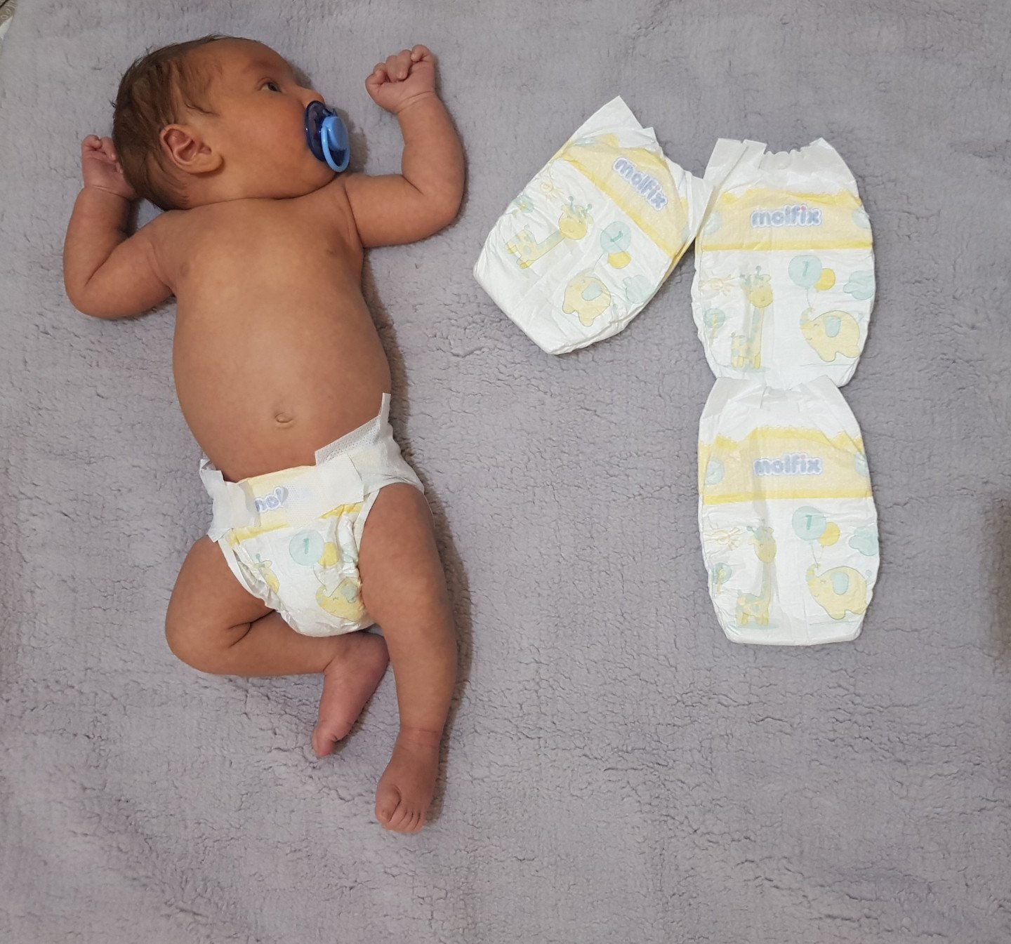 یک ماهگی نوزاد arsam