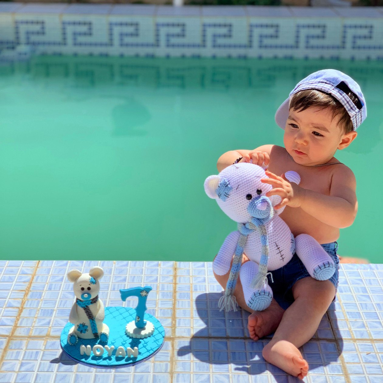 چهار‌دست و پا رفتن نوزاد نویان ناصری