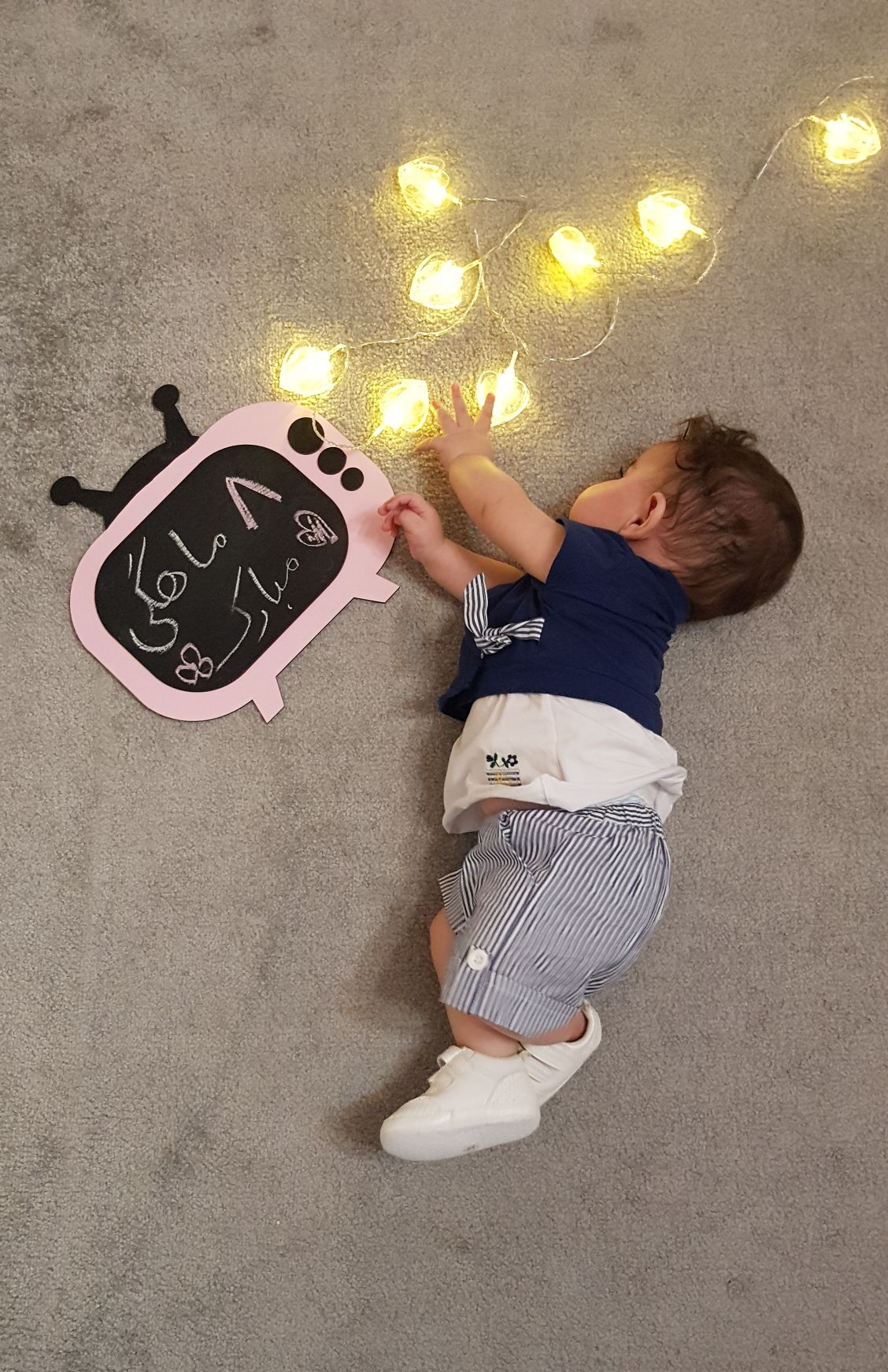 هشت ماهگی نوزاد دلسا ذنونی واحد