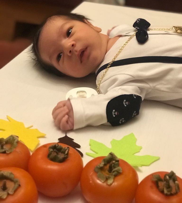 یک ماهگی نوزاد آراز محمدی