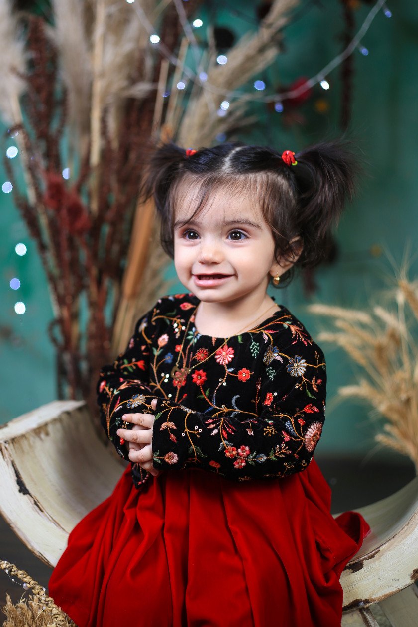 جشن کریسمس کودک آرتميس براتيان