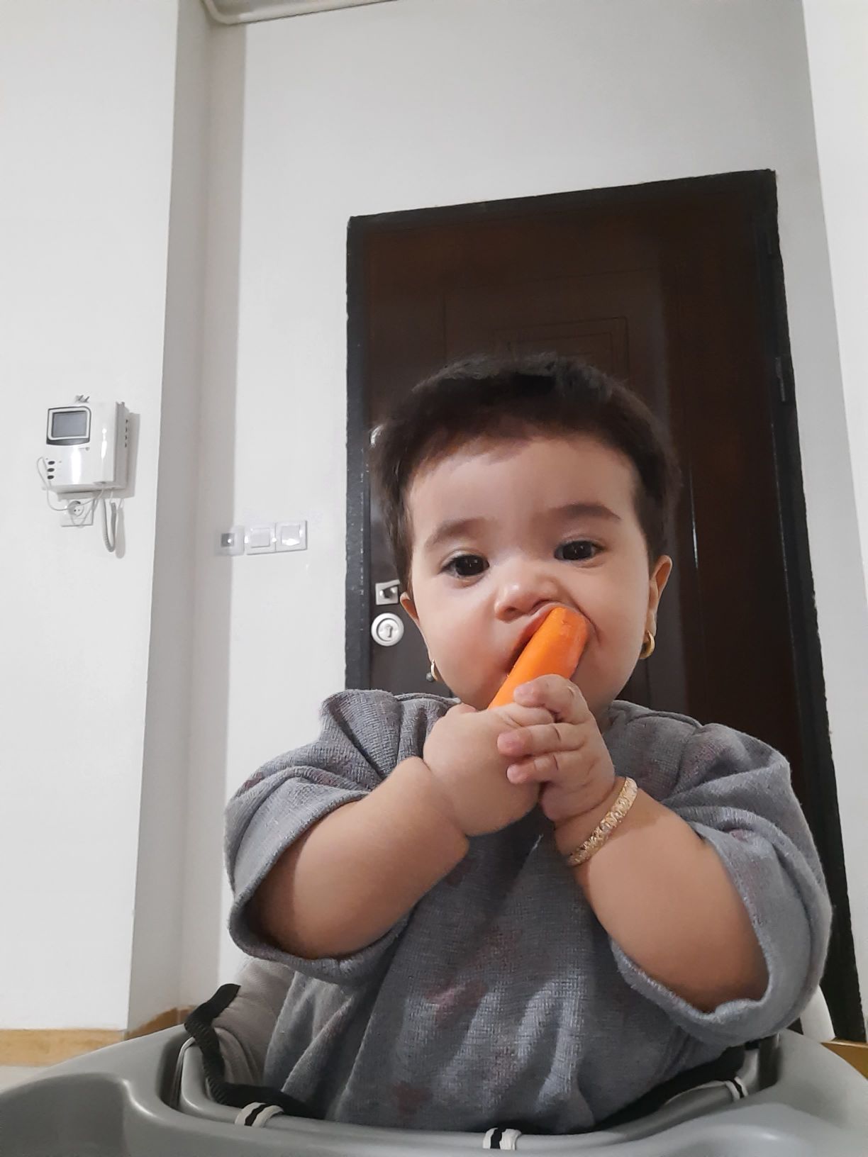 نه ماهگی نوزاد رونیا حسنی