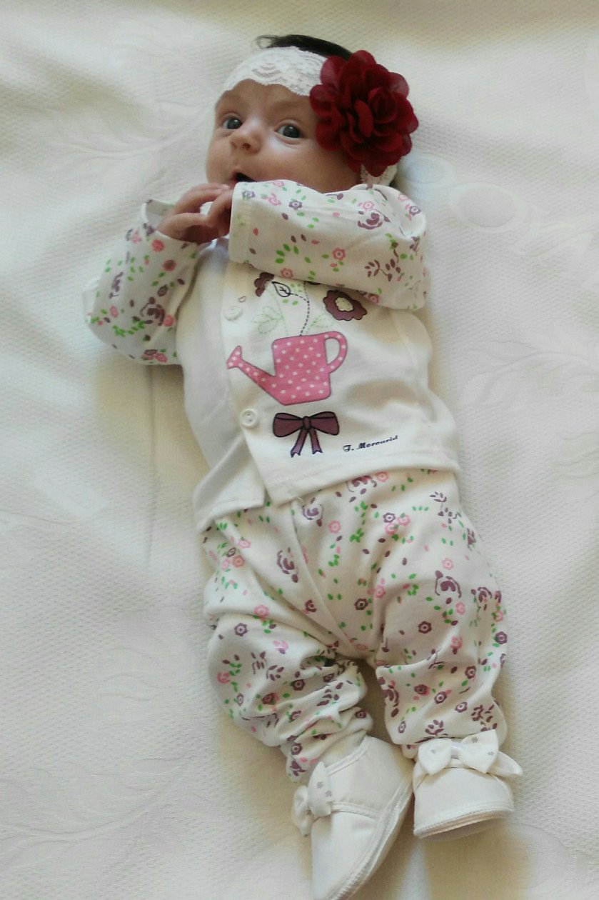 یک ماهگی نوزاد حلما تلاش