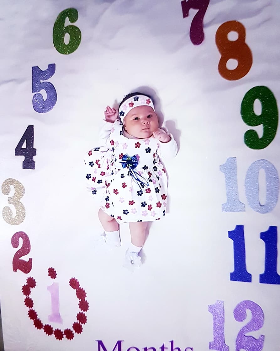 یک ماهگی نوزاد ارغوان رجبلو