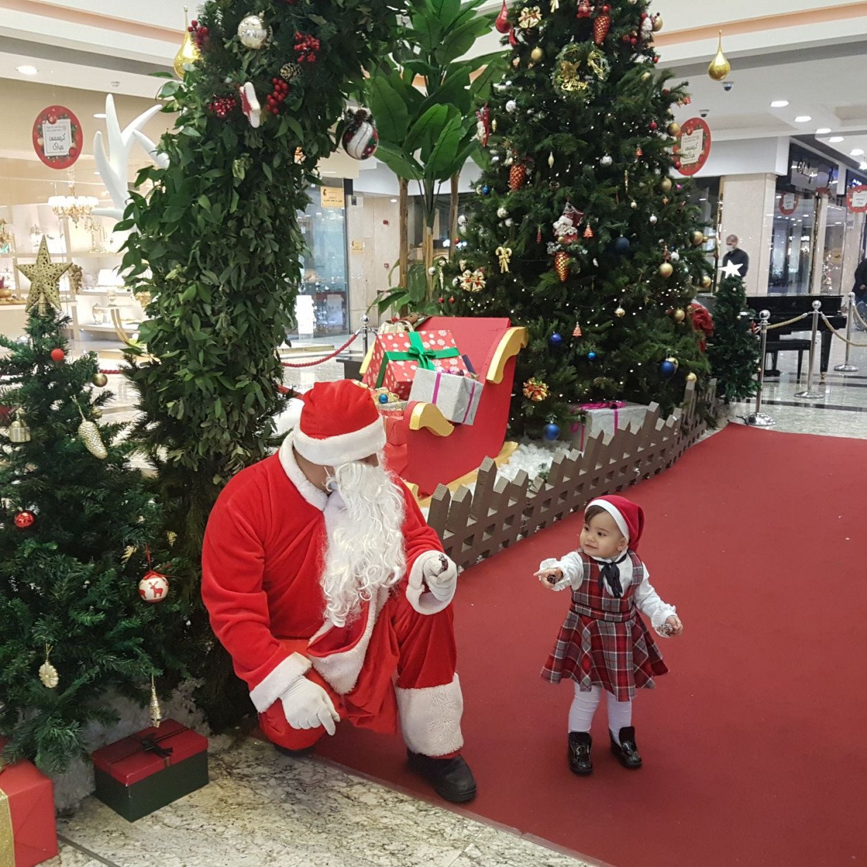 جشن کریسمس کودک ارغوان رجبلو