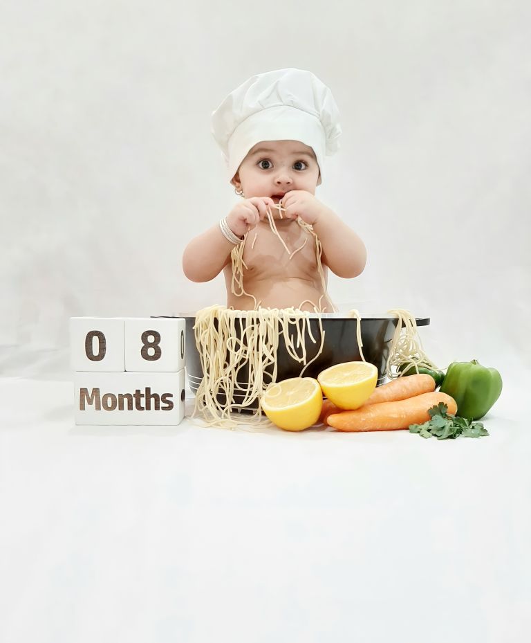 عکس کودک با تم شغلی نورا عزیزی