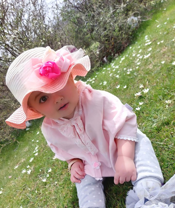 نه ماهگی نوزاد نورا عزیزی