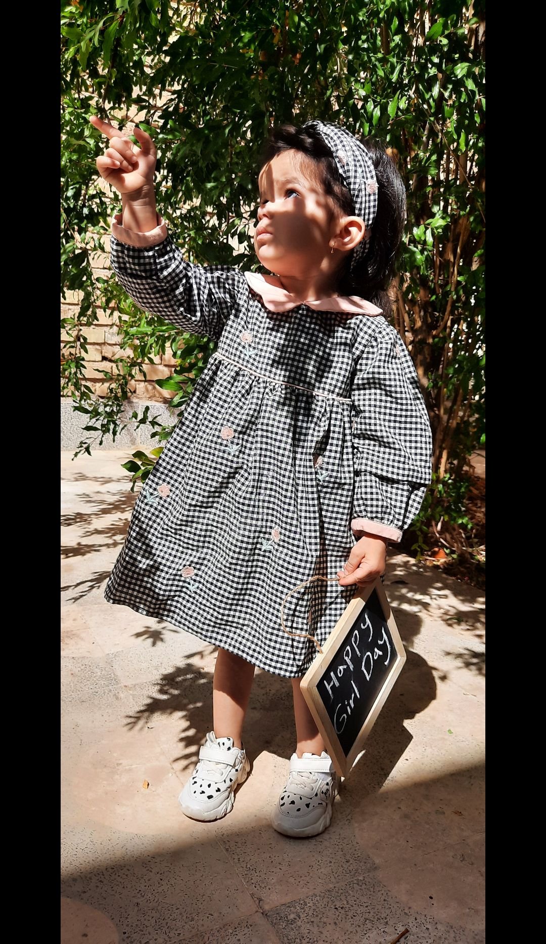 تخته سیاه کوچک آیرین اسماعیلی