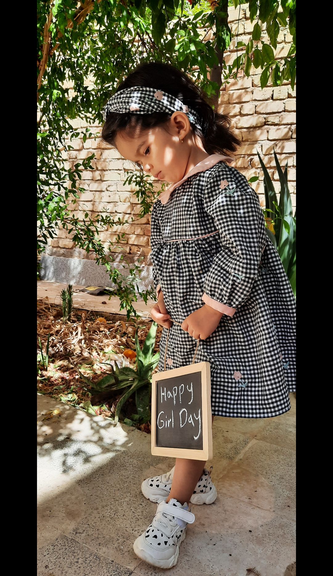 تخته سیاه کوچک آیرین اسماعیلی