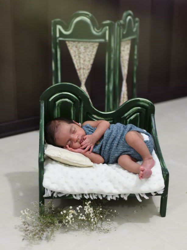 تم عکس زمستانی نوزاد آراد و رایان قاسمی