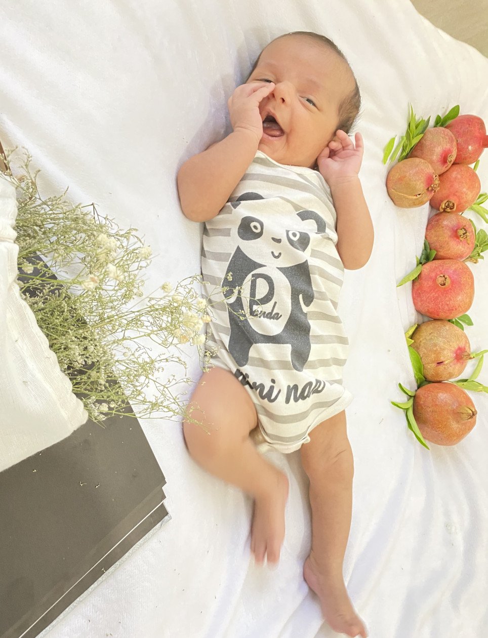 یک ماهگی نوزاد آراد و رایان قاسمی