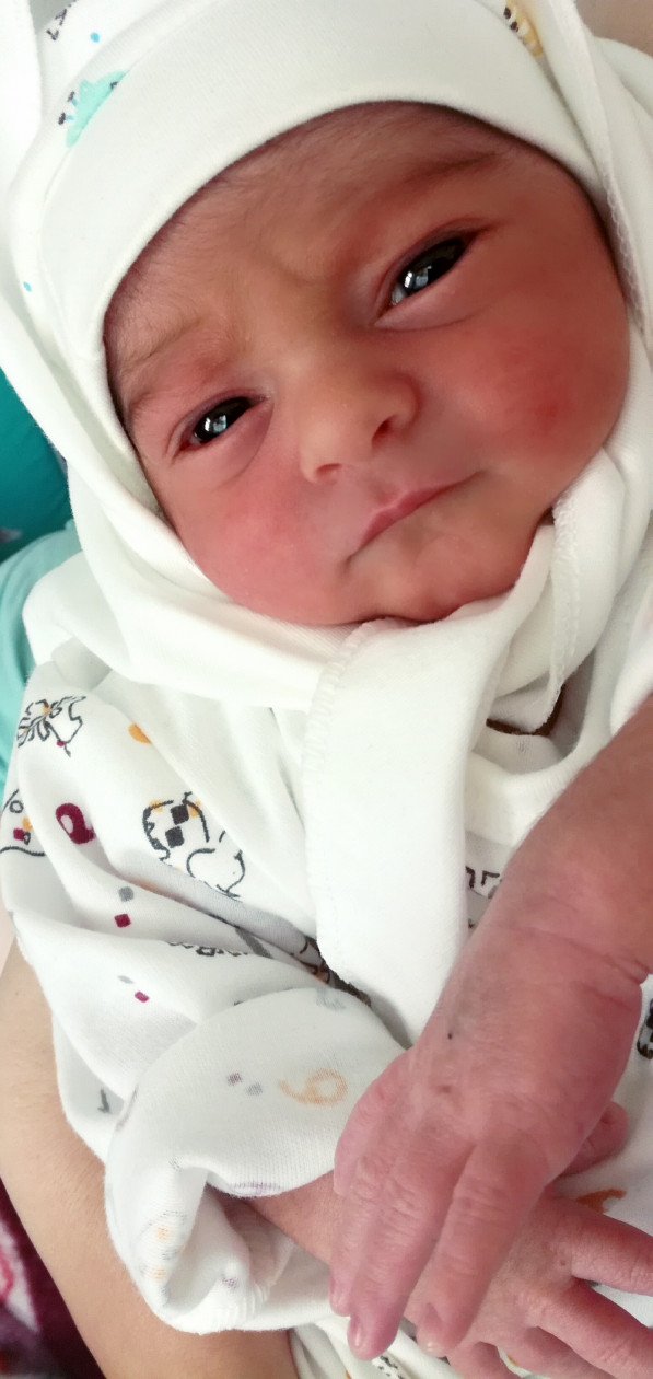 متولد شدن نوزاد barbod pazoki