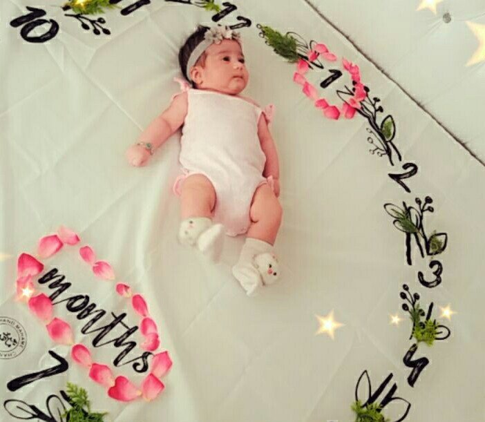 یک ماهگی نوزاد هلسا