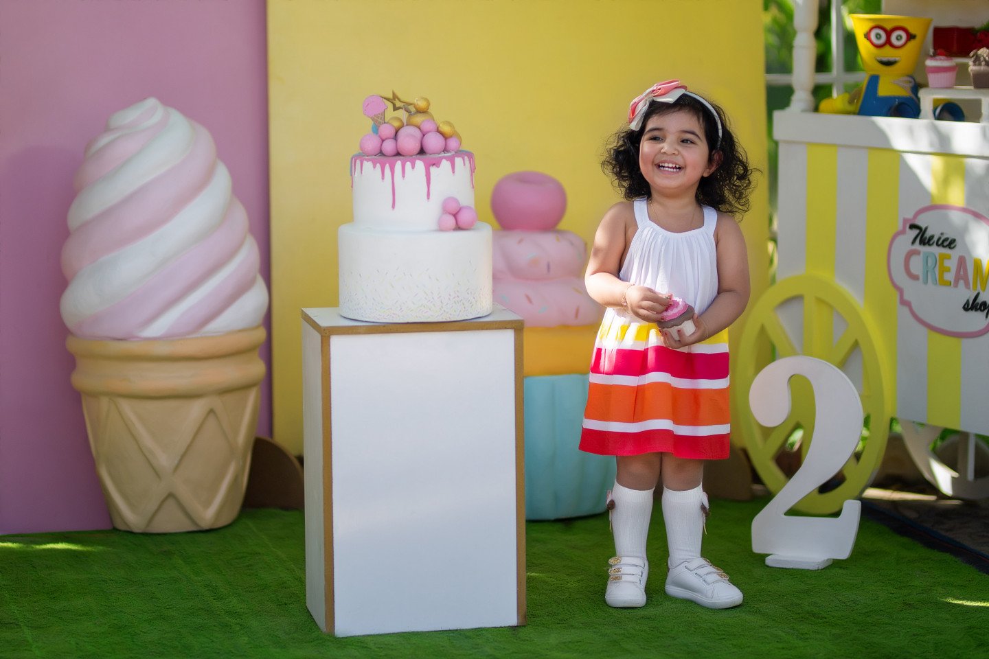 تم عکس تابستانی کودک ترنم توکلی