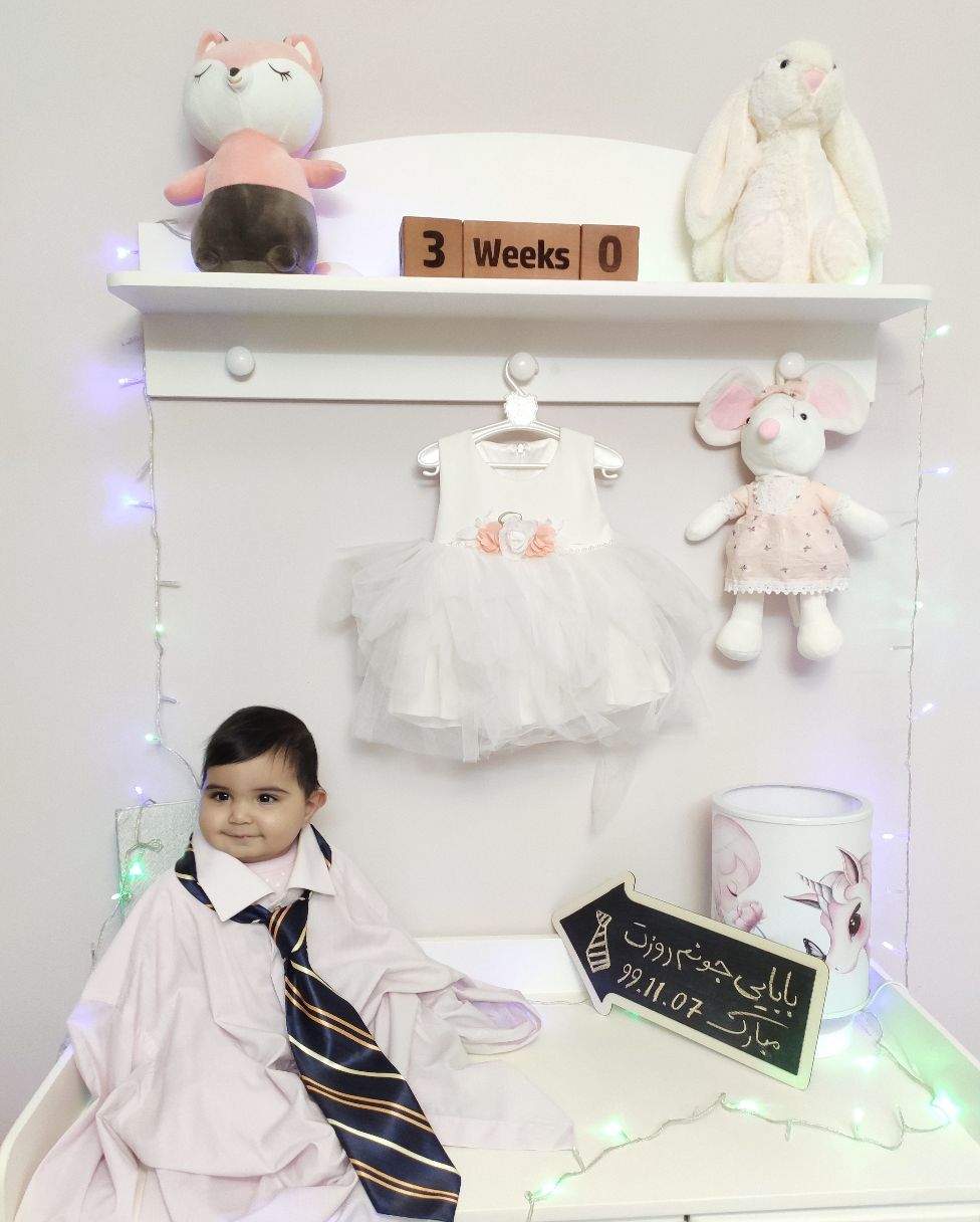 اولین نشستن نوزاد ترنم توکلی