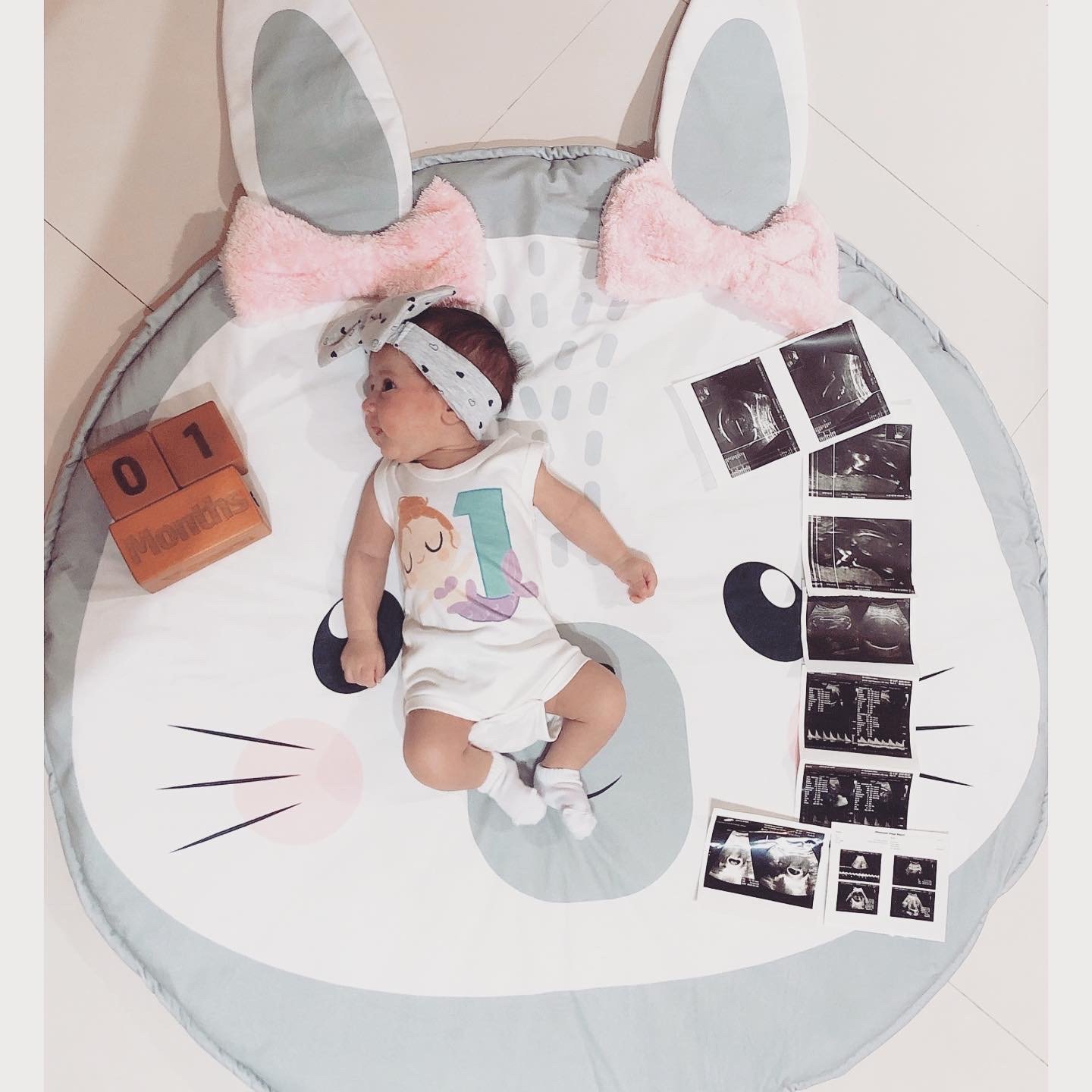 یک ماهگی نوزاد ادلیا نوری