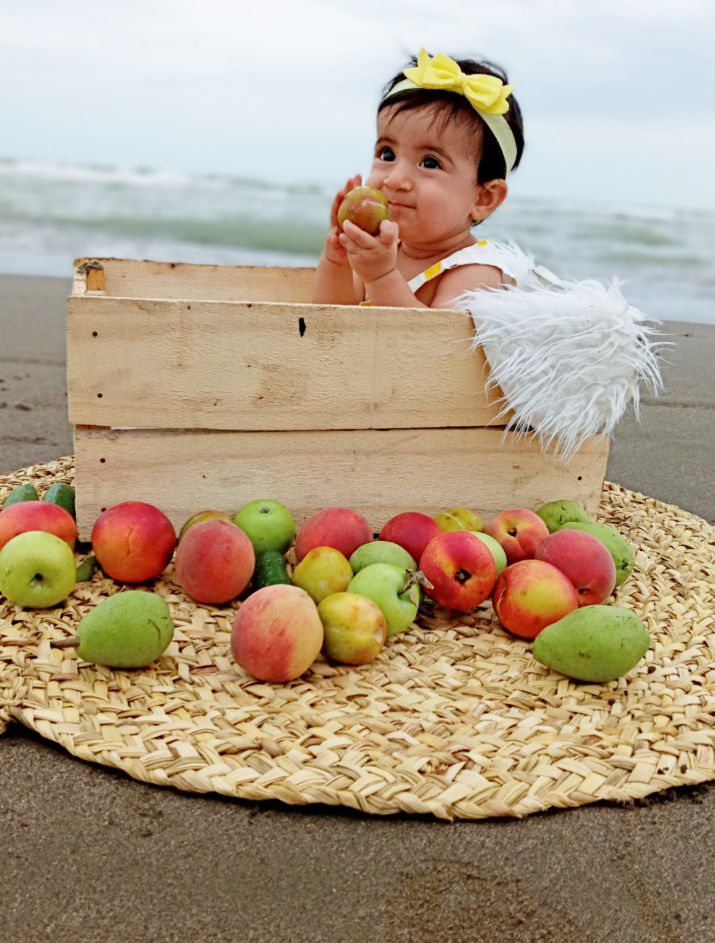 تم عکس تابستانی کودک دریا ذاکری