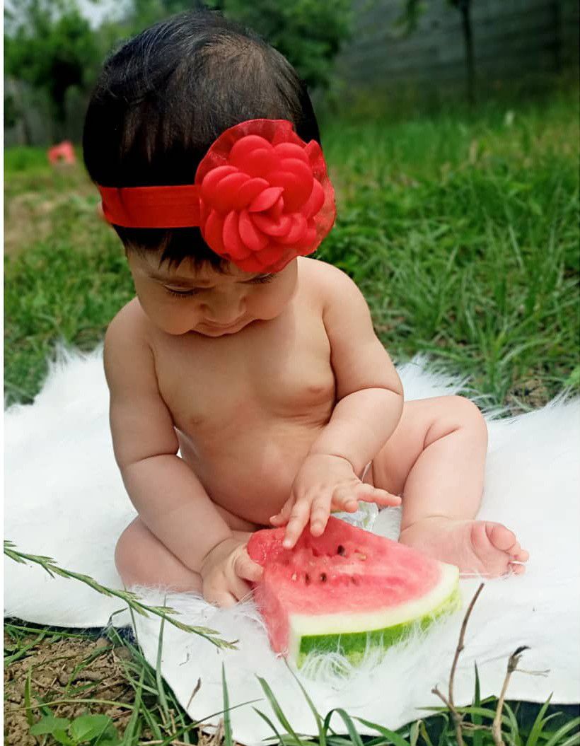 تم عکس تابستانی کودک دریا ذاکری