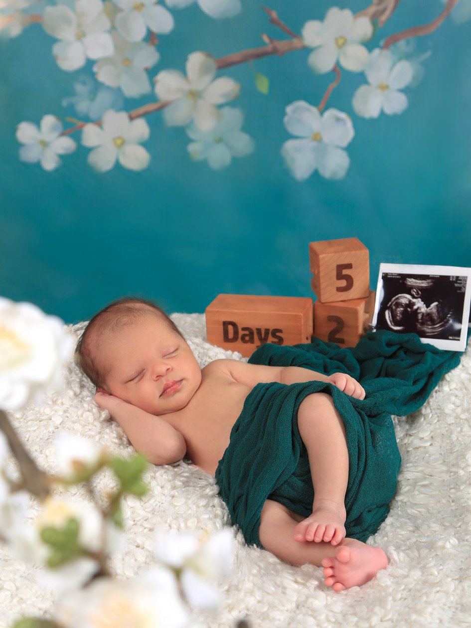 مکعب تاریخ شمار ویژه غزاله جوان