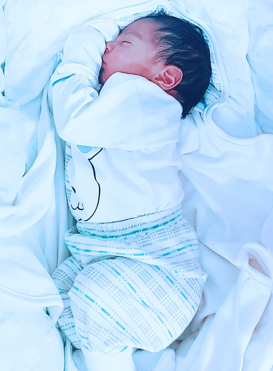 شب یلدا کودک آراد زاهدی