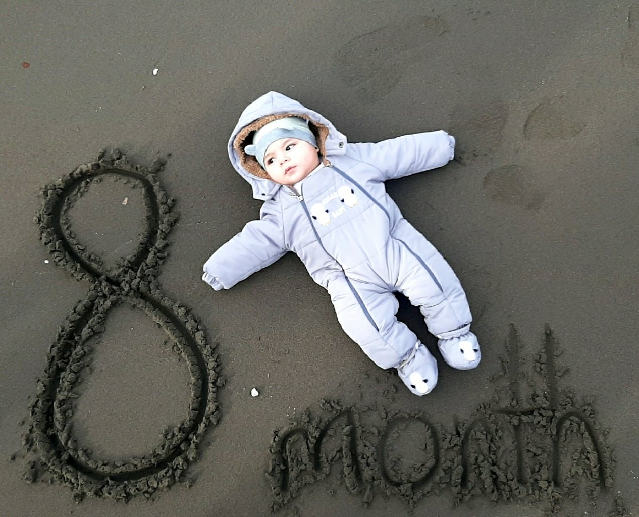 هشت ماهگی نوزاد کارن کرم زاده