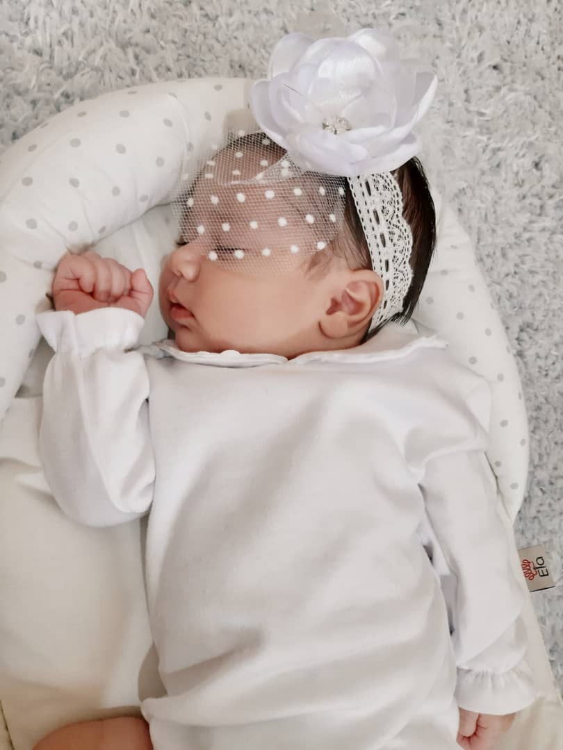 یک ماهگی نوزاد نیکی نجیبی