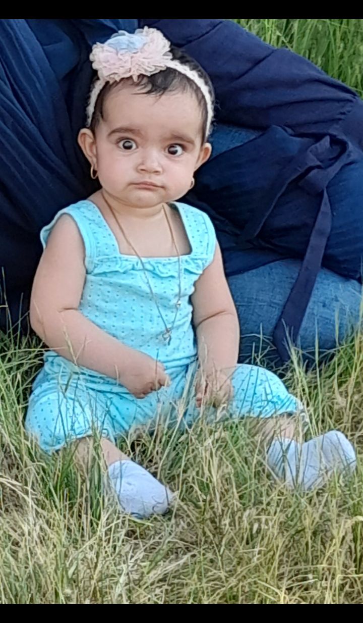 اولین نشستن نوزاد سوگند امامی