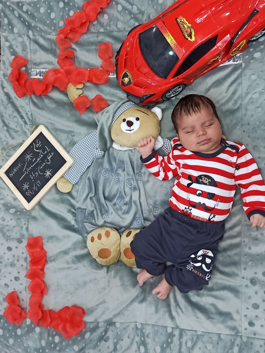 یک ماهگی نوزاد نیکان نیک قلب