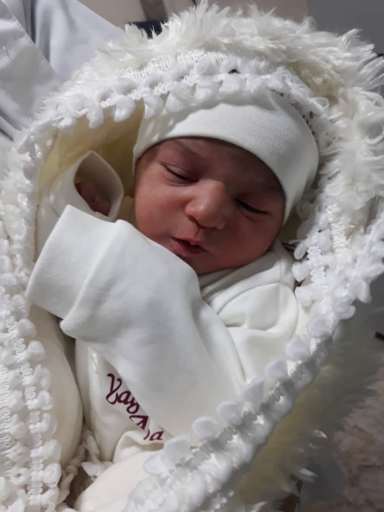 متولد شدن نوزاد نیروانا نیرومند