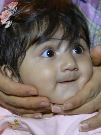 هشت ماهگی نوزاد نیلی نجفی