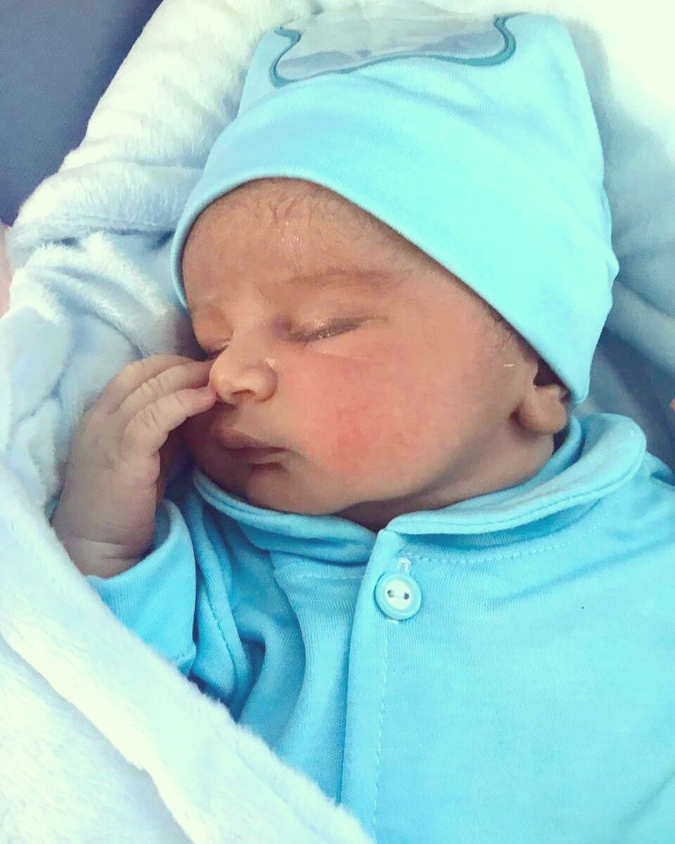 متولد شدن نوزاد رادمان صدقی