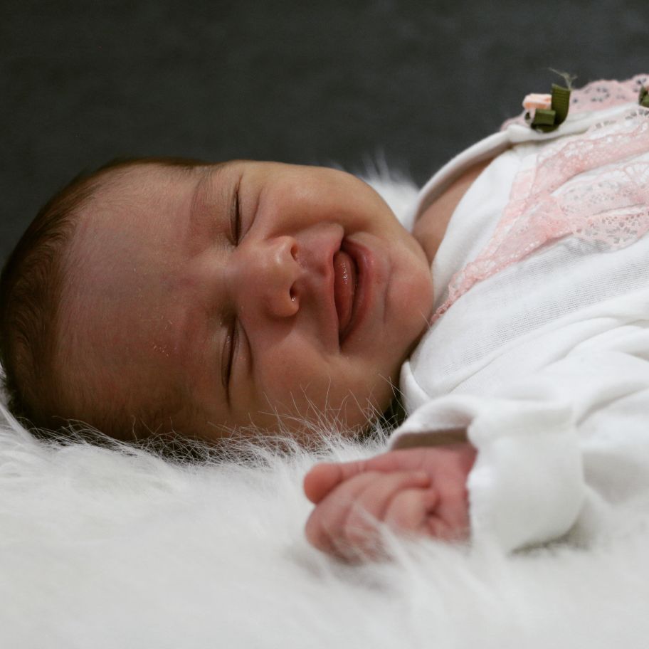 متولد شدن نوزاد ماهرخ بهرامی