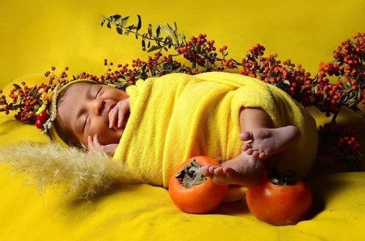 متولد شدن نوزاد همتاقرایی