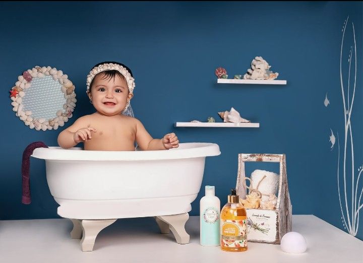 هشت ماهگی نوزاد همتاقرایی