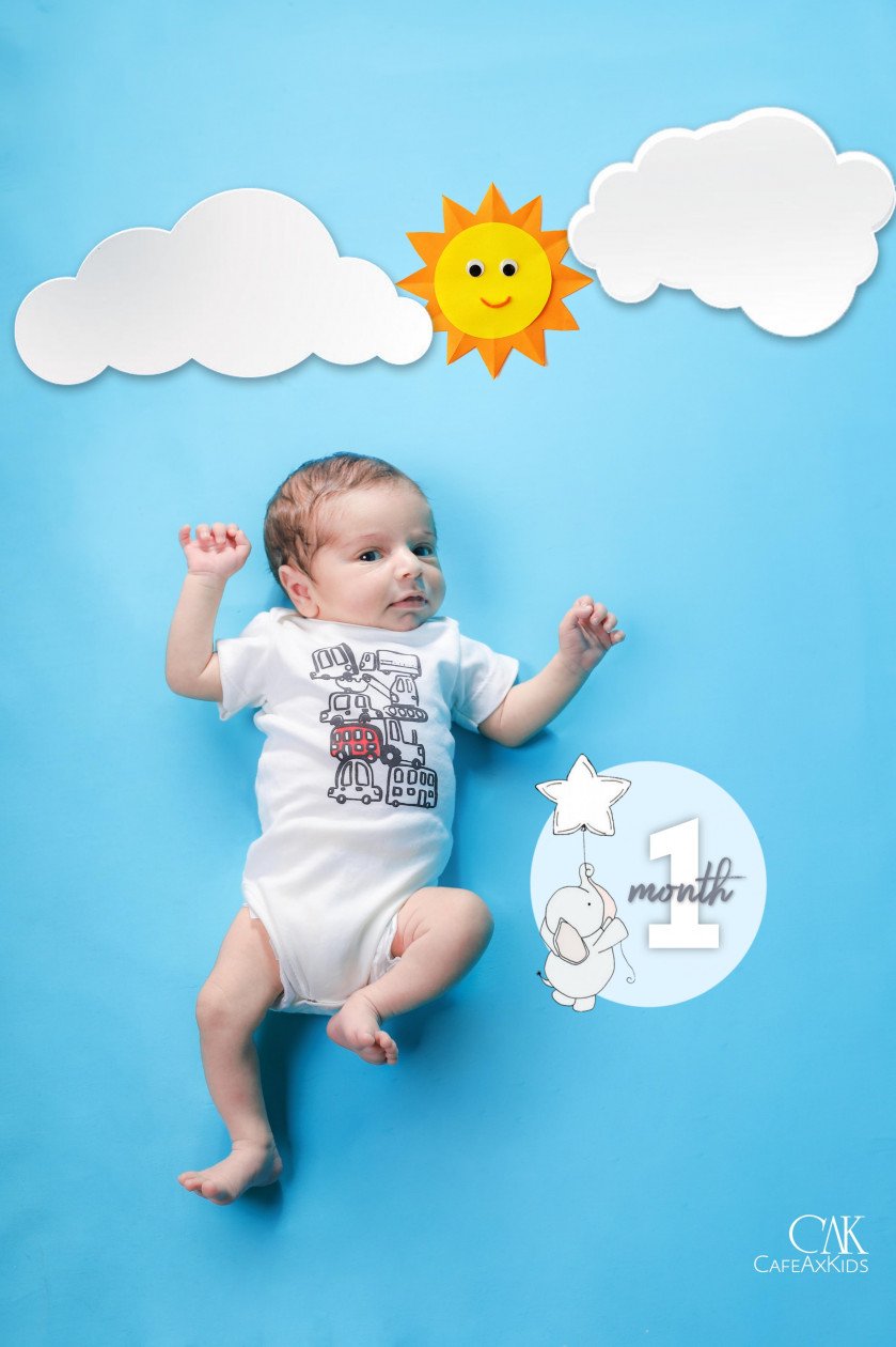 یک ماهگی نوزاد فاطمه بابایی