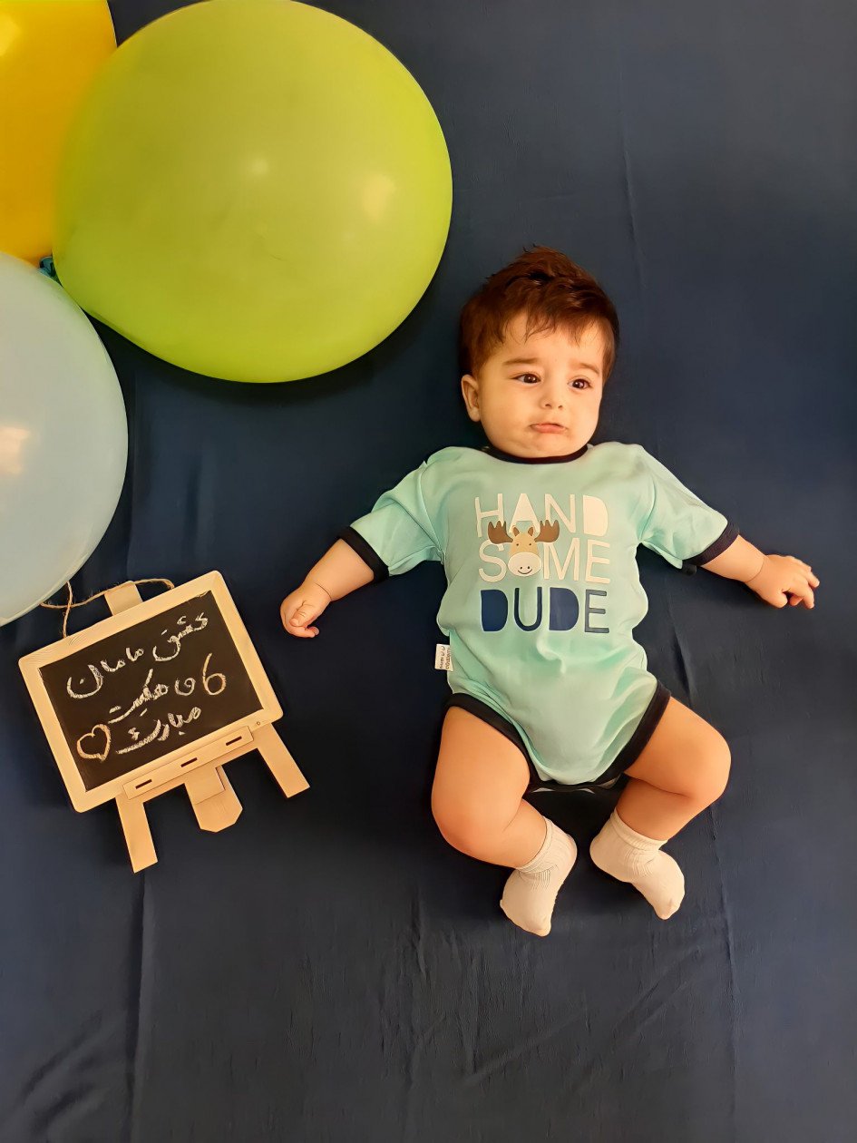 تخته سیاه کوچک آرمان سلیمانی