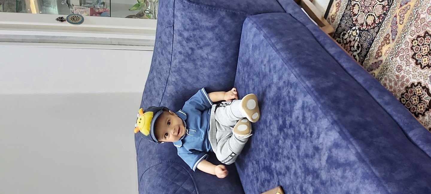 اولین نشستن نوزاد پرهام قلی پور