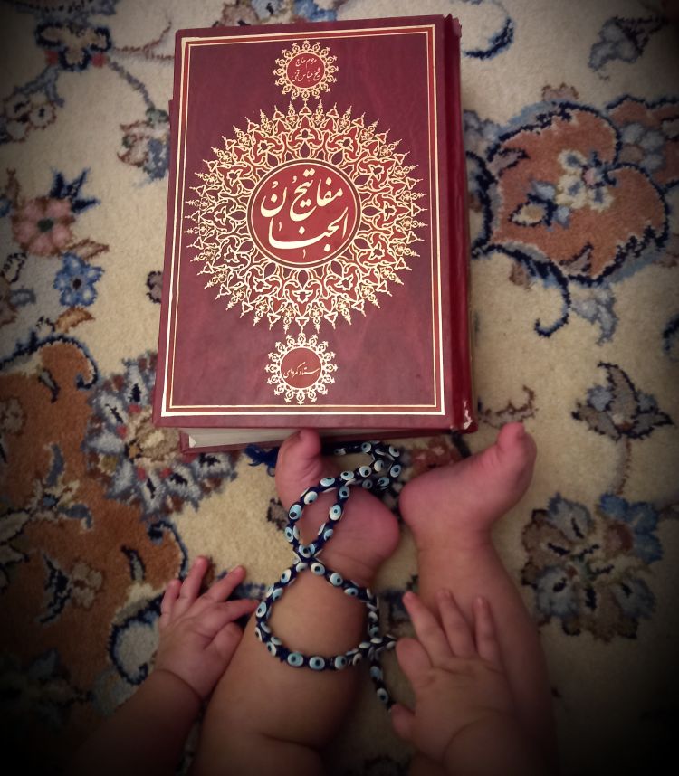 اولین نشستن نوزاد محمد یاسین محمدیان