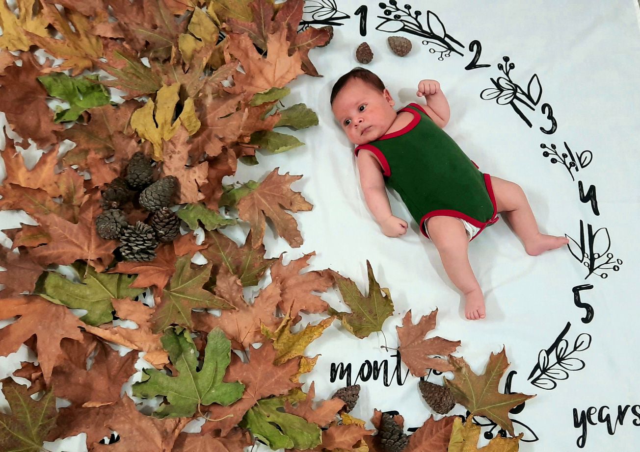 یک ماهگی نوزاد آراد باقری