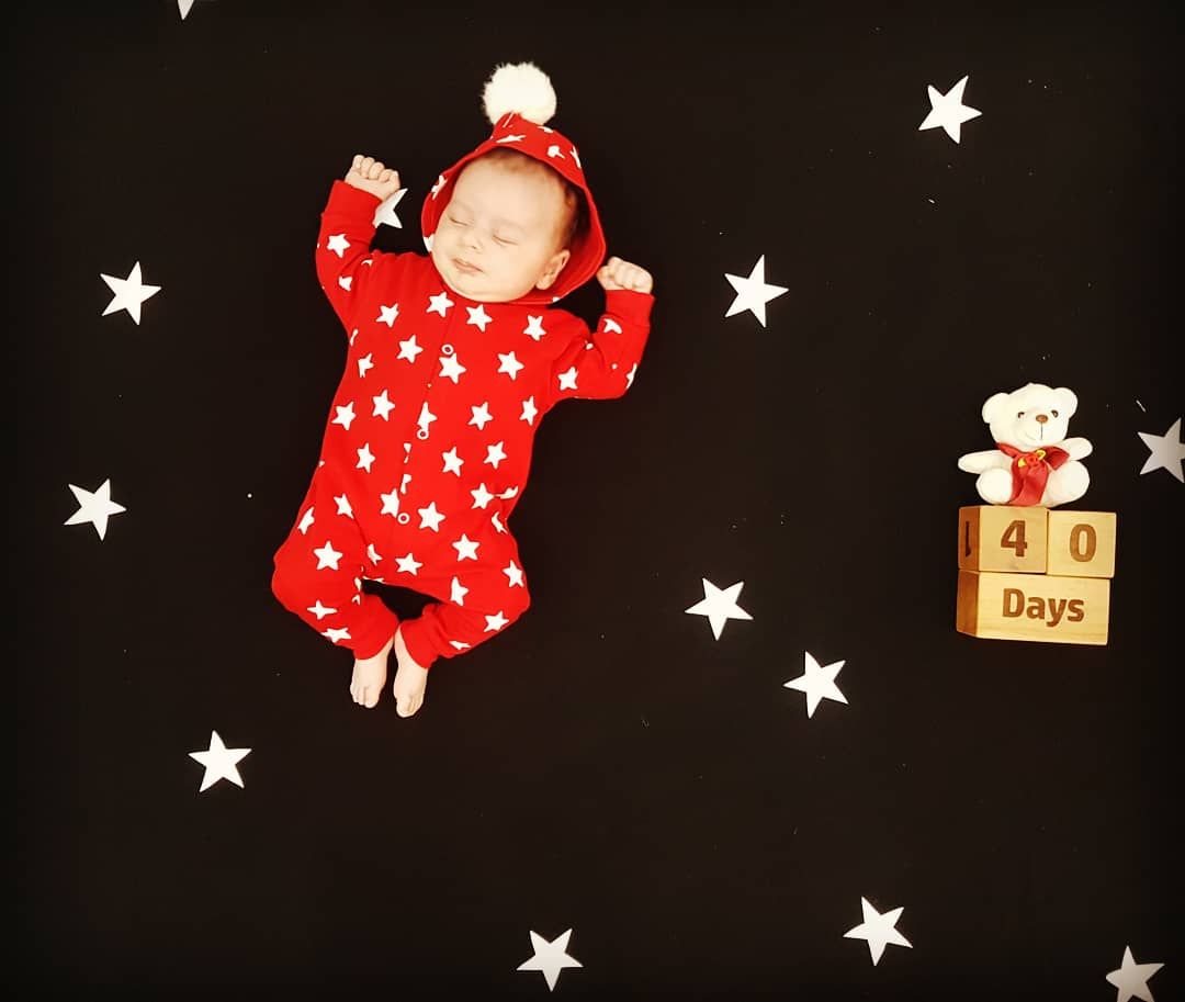 یک ماهگی نوزاد اهورا وثوق