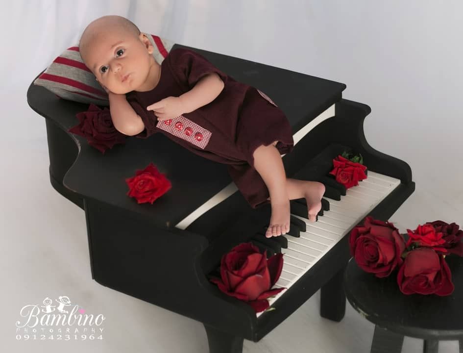 یک ماهگی نوزاد barsam haghshenas