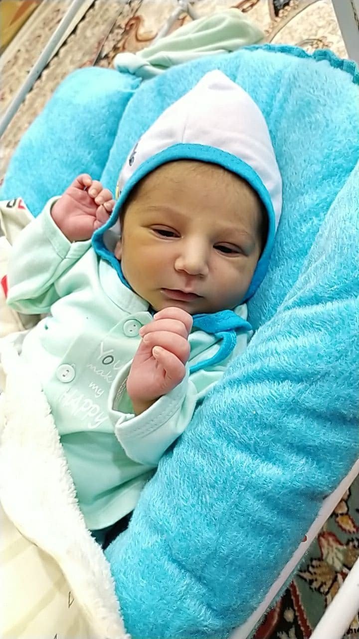 متولد شدن نوزاد علی اصغر قاسم زاده بیدختی